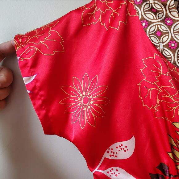 Y2K Women Red Floral Satin Asian Kimono Top M Babydoll Romantic Tattoo Twee VTG - Picture 2 of 9